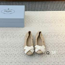 Picture of Prada Shoes _SKUPradasz35-40LY050319007